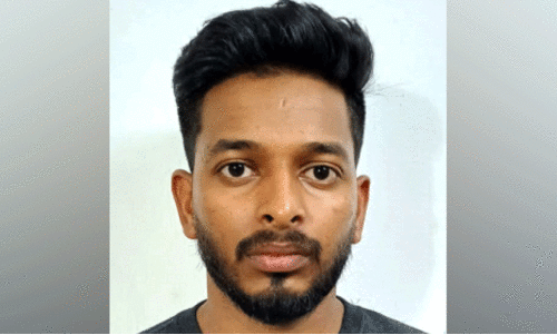 പെൺകുട്ടിയെ പീഡിപ്പിച്ച ശേഷം വിദേശത്തേക്ക് കടന്ന മലപ്പുറം സ്വദേശി പിടിയിൽ