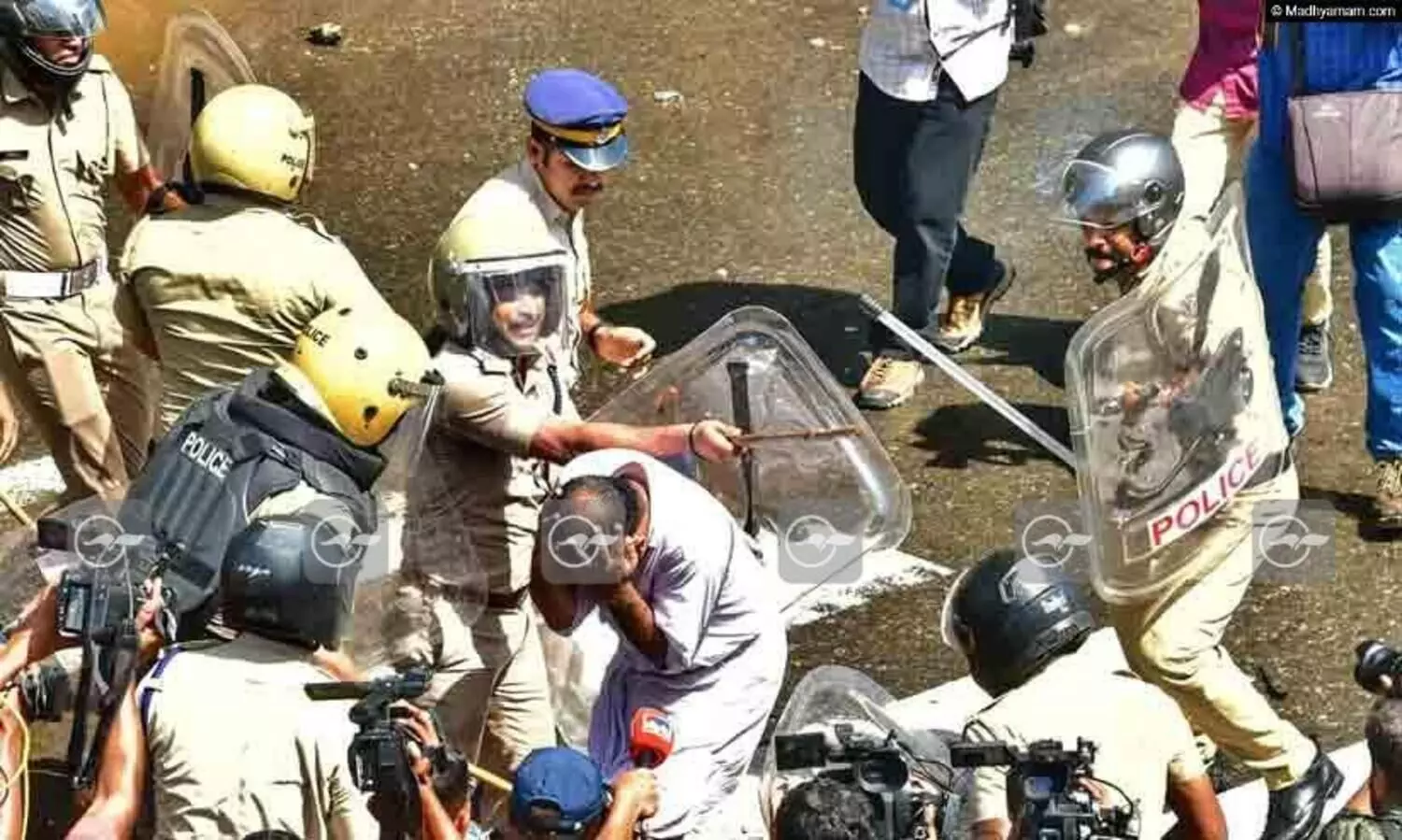 യൂത്ത് കോൺഗ്രസ് മാർച്ചിൽ സംഘർഷം; അബിൻ വർക്കിയെ വളഞ്ഞിട്ട് തല്ലി പൊലീസ്, നിരവധി പേർക്ക് പരിക്ക്