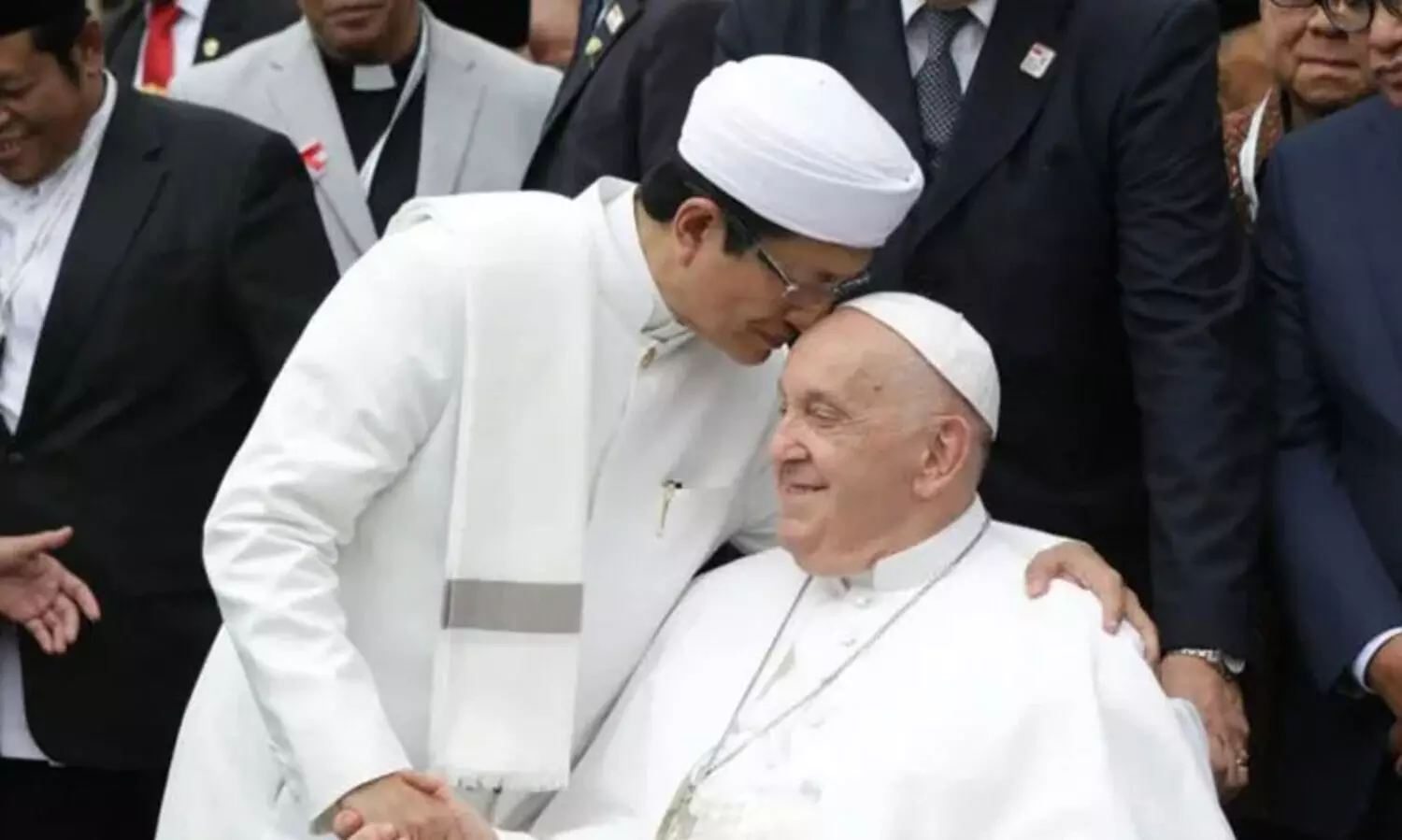 സംഘർഷങ്ങൾ ആളിക്കത്തിക്കാൻ മതം ഉപയോഗിക്കുന്നതിനെതിരെ മാർപാപ്പയുടെ മുന്നറിയിപ്പ്