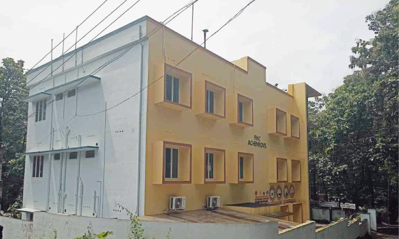 അച്ചൻകോവിൽ കുടുംബാരോഗ്യ കേന്ദ്രത്തിൽ ആവശ്യത്തിന് ഡോക്ടർമാരില്ല