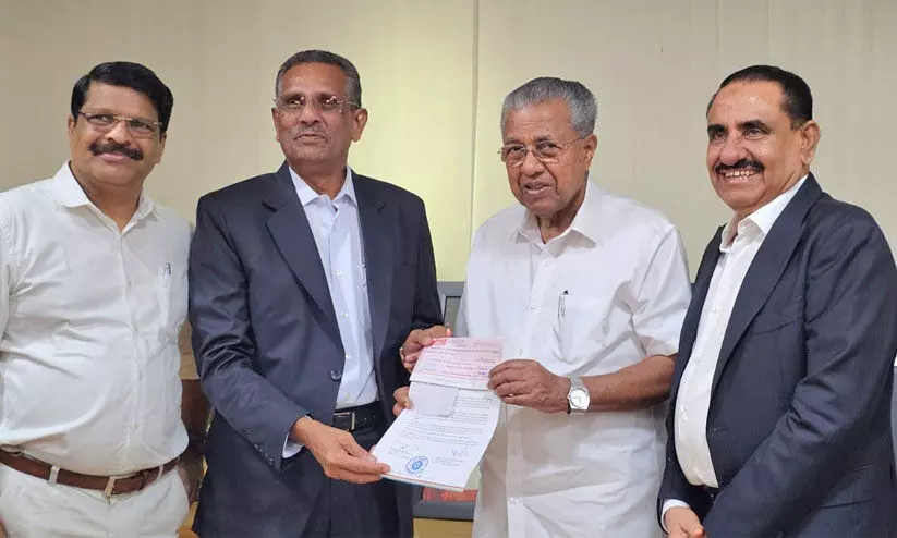 വയനാട് ദുരന്തം; സഫാരി ഗ്രൂപ്പ് ഒരു കോടി നൽകി