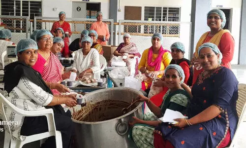 ഓ​ണ​ച്ച​ന്ത​ക്കു​ള്ള ഒ​രു​ക്ക​വു​മാ​യി കേ​ര​ള സ​മാ​ജം ദൂ​ര​വാ​ണി​ന​ഗ​ർ
