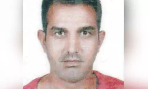 മു​കേ​ഷ് കു​മാ​ർ