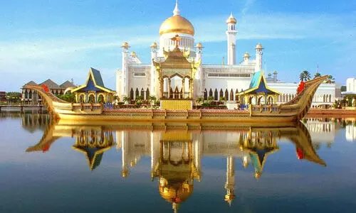 1788 മുറികൾ, സ്വർണവും അമൂല്യ രത്നങ്ങളും ചേർന്ന അലങ്കാരപ്പണികൾ....; ആരെയും വിസ്മയിപ്പിക്കും മോദിക്ക് സ്വീകരണമൊരുക്കിയ ബ്രൂണെയിലെ കൊട്ടാരം