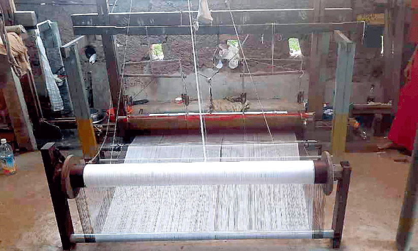 ഓണമെത്തിയിട്ടും വേതനമില്ല; ഗ്രാമീണ മേഖലയില്‍ നെയ്ത്തുതാളം നിലയ്ക്കുന്നു