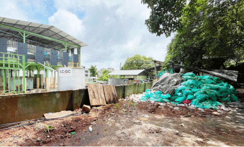 ഇൻസിനറേറ്റർ പണിമുടക്കിയിട്ട് ഒരു മാസം; മാലിന്യ സംഭരണ കേന്ദ്രമായി മെഡിക്കൽ കോളജ് ഇൻസിനറേറ്റർ പണിമുടക്കിയിട്ട് ഒരു മാസം; മാലിന്യ സംഭരണ കേന്ദ്രമായി മെഡിക്കൽ കോളജ്