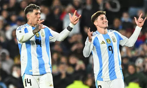 ചിലിയുടെ വലയിൽ ഗോൾവർഷം; കുതിപ്പ് തുടർന്ന് അർജന്റീന