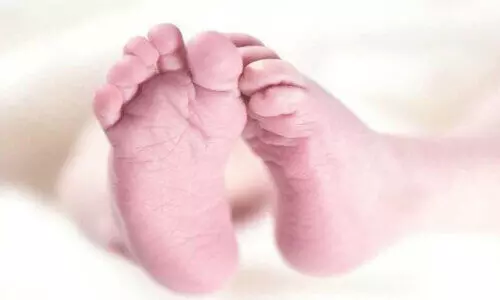 കു​പ്പി​യു​ടെ അ​ട​പ്പ് തൊ​ണ്ട​യി​ൽ കു​ടു​ങ്ങി ഒ​ന്ന​ര വ​യ​സ്സു​കാ​ര​ന് ദാ​രു​ണാ​ന്ത്യം