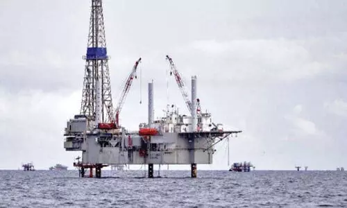 പാക് കടലിൽ വൻ എണ്ണ, വാതക ശേഖരം കണ്ടെത്തി