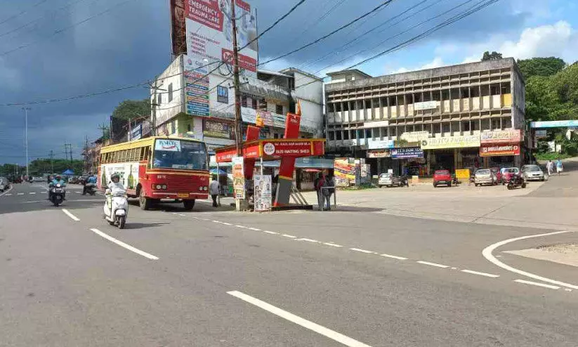 KSRTC bus stopped on road KSRTC bus stopped on road