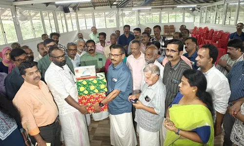 വയനാട് ദുരന്തബാധിതർക്ക് എ.കെ.പി.സി.ടി.എ സംസ്ഥാന കമ്മിറ്റി 10 ലക്ഷം രൂപയുടെ ഗൃഹോപകരണങ്ങൾ കൈമാറി