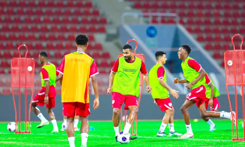 ഒമാൻ ഫുട്ബാൾ ടീം ഒമാൻ ഫുട്ബാൾ ടീം 