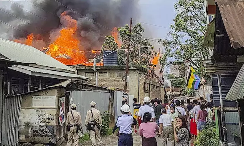 മണിപ്പൂരില് വീണ്ടും സംഘര്ഷം ; 46കാരി കൊല്ലപ്പെട്ടു മണിപ്പൂരില് വീണ്ടും സംഘര്ഷം ; 46കാരി കൊല്ലപ്പെട്ടു