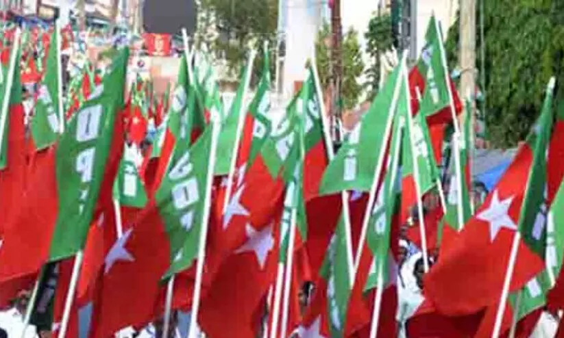 എ.ഡി.ജി.പി- ആർ.എസ്.എസ് കൂടിക്കാഴ്ച: മുഖ്യമന്ത്രിയുടെ ബന്ധുക്കളുടെ സാന്നിധ്യത്തെക്കുറിച്ച് സി.പി.എം മറുപടി പറയണം-എസ്.ഡി.പി.ഐ എ.ഡി.ജി.പി- ആർ.എസ്.എസ് കൂടിക്കാഴ്ച: മുഖ്യമന്ത്രിയുടെ ബന്ധുക്കളുടെ സാന്നിധ്യത്തെക്കുറിച്ച് സി.പി.എം മറുപടി പറയണം-എസ്.ഡി.പി.ഐ