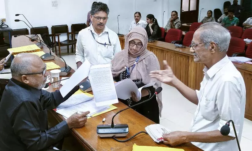 വിവരാവകാശ അപേക്ഷകളിൽ അഞ്ച് ദിവസത്തിനകം നടപടികൾ തുടങ്ങണമെന്ന് വിവരാവകാശ കമീഷണർ അബ്ദുൽ ഹക്കീം