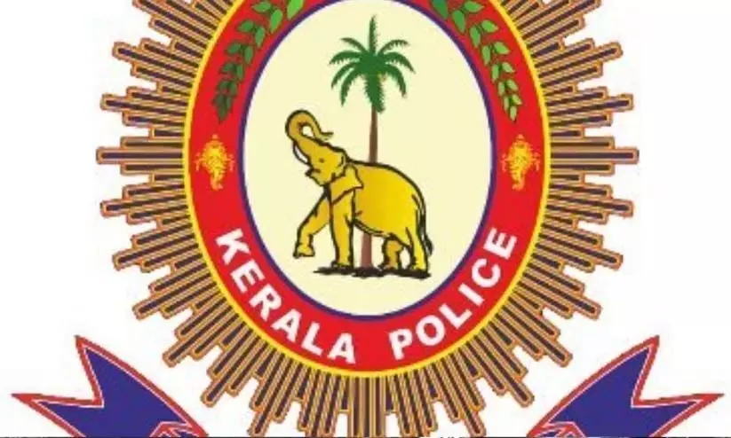 മലപ്പുറം പൊലീസിൽ കൂട്ട അഴിച്ചുപണി; എസ്.പി ശശിധരനെ മാറ്റി; എട്ട് ഡിവൈ.എസ്.പിമാർക്കും മാറ്റം മലപ്പുറം പൊലീസിൽ കൂട്ട അഴിച്ചുപണി; എസ്.പി ശശിധരനെ മാറ്റി; എട്ട് ഡിവൈ.എസ്.പിമാർക്കും മാറ്റം