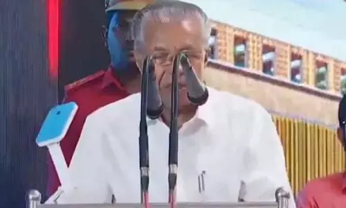 ‘അവർ ചെയ്തോട്ടെ, നമ്മൾ ചെയ്താൽ ചിലപ്പോൾ പൊട്ടിപ്പോകും’; മുഖ്യമന്ത്രിയോടുള്ള പിണക്കം മാറാതെ മൈക്കുകൾ