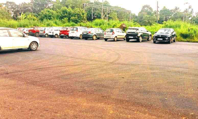 ശാസ്താംകോട്ട റെയിൽവേ സ്റ്റേഷൻ പാർക്കിങ് നിർമാണം പൂർത്തിയായി ശാസ്താംകോട്ട റെയിൽവേ സ്റ്റേഷൻ പാർക്കിങ് നിർമാണം പൂർത്തിയായി