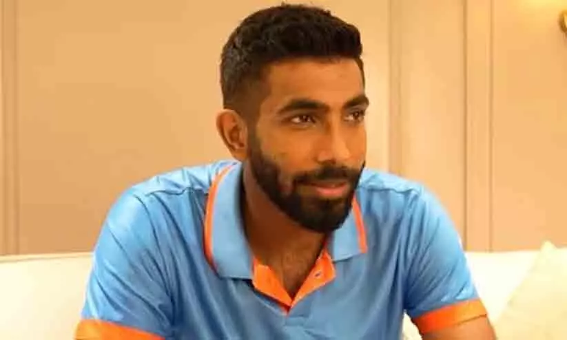 ഫുട്ബാൾ കളിക്കാൻ അഞ്ച് ക്രിക്കറ്റ് താരങ്ങളെ തെരഞ്ഞെടുത്ത് ബുംറ; മൂന്ന് ഇന്ത്യൻ താരങ്ങൾ-വീഡിയോ