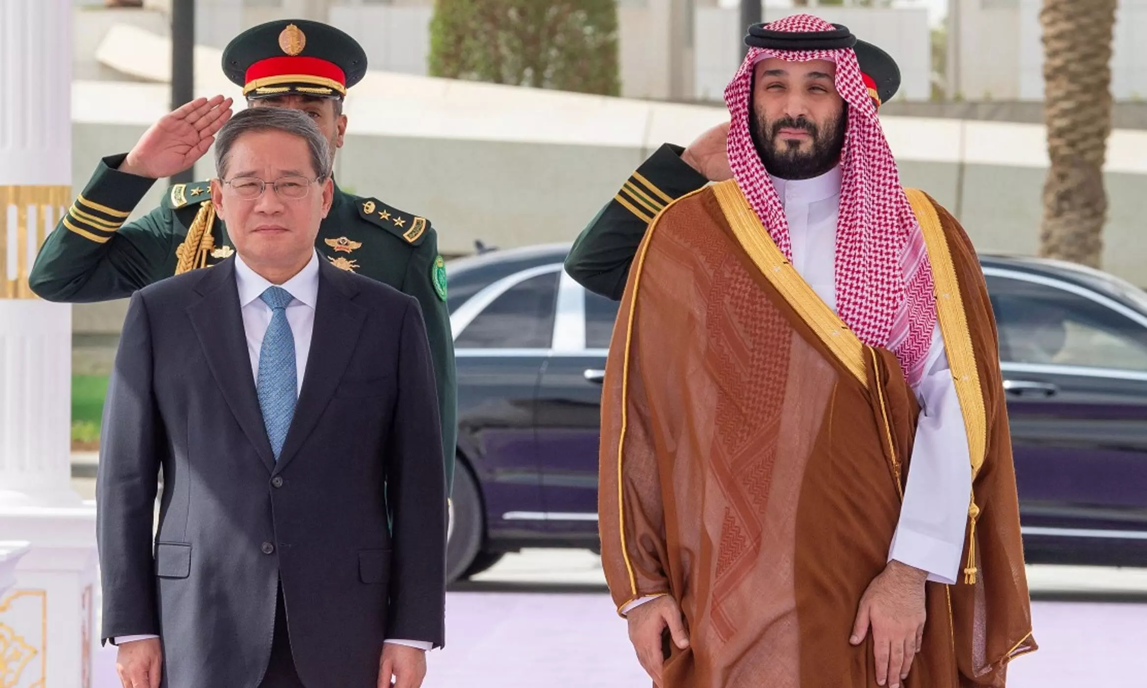 ചൈനീസ് പ്രധാനമന്ത്രി റിയാദിൽ, കിരീടാവകാശിയുമായി കൂടിക്കാഴ്ച ചൈനീസ് പ്രധാനമന്ത്രി റിയാദിൽ, കിരീടാവകാശിയുമായി കൂടിക്കാഴ്ച