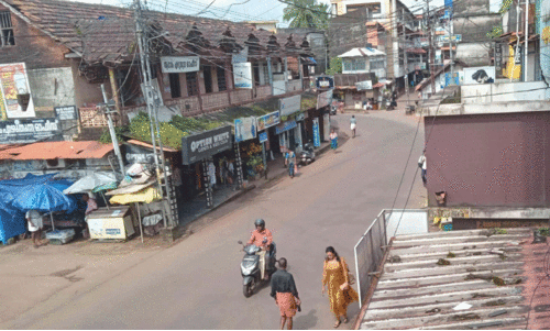 രാജാറോഡ് വികസനം ഇനിയും അകലെ രാജാറോഡ് വികസനം ഇനിയും അകലെ