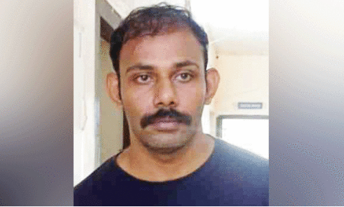 ഭാര്യയെ കൊലപ്പെടുത്താൻ ശ്രമം; യുവാവ് പിടിയിൽ ഭാര്യയെ കൊലപ്പെടുത്താൻ ശ്രമം; യുവാവ് പിടിയിൽ