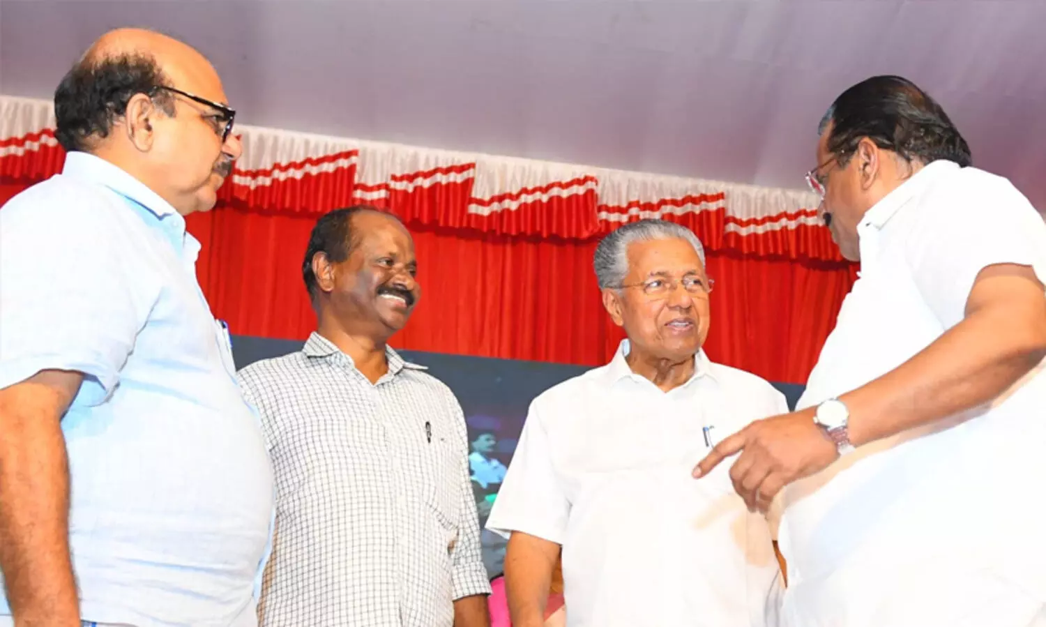 പൊലീസിലും പുഴുക്കുത്തെന്ന് കാരായി രാജൻ: ‘ഞങ്ങൾക്ക് ആഭ്യന്തര വകുപ്പിൽ ഉറച്ച വിശ്വാസമുണ്ട്’