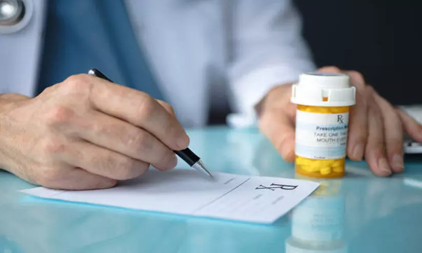 മ​രു​ന്ന് കു​റി​പ്പ​ടി​ക​ൾ ക​ന്ന​ട​യി​ലാ​ക്ക​ണ​മെ​ന്ന നി​ർ​ദേ​ശം ത​ള്ളി ആ​രോ​​ഗ്യ​മ​ന്ത്രി