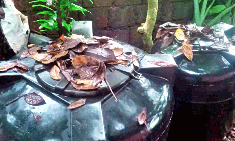 കു​ടി​വെ​ള്ള ടാ​ങ്കി​ലേ​ക്ക് ച​പ്പു​ച​വ​റു​ക​ൾ ത​ള്ളു​ന്ന​താ​യി പ​രാ​തി