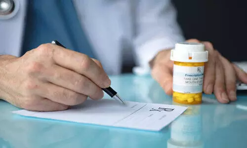 മ​രു​ന്ന് കു​റി​പ്പ​ടി​ക​ൾ ക​ന്ന​ട​യി​ലാ​ക്ക​ണ​മെ​ന്ന നി​ർ​ദേ​ശം ത​ള്ളി ആ​രോ​​ഗ്യ​മ​ന്ത്രി