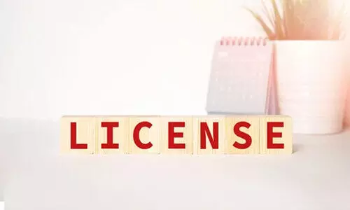 പന്തളം നഗരസഭ; കെട്ടിട ലൈസൻസ് പുതുക്കി നൽകാൻ മന്ത്രിയുടെ നിർദേശം