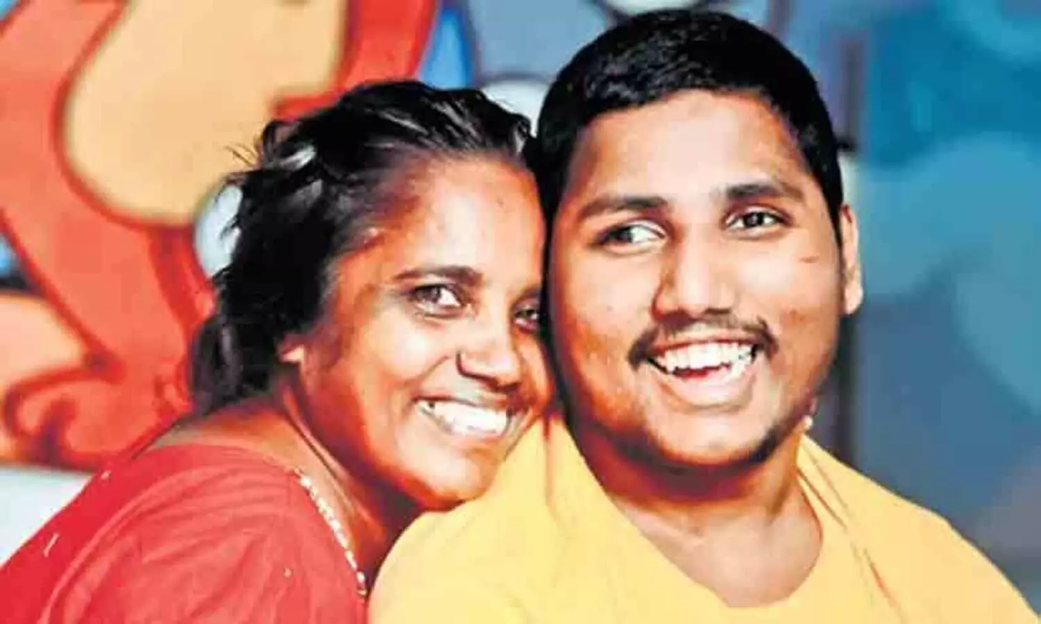 ഷെഫീഖിനെ വിട്ട് മറ്റൊരിടത്തേക്ക് പോകാനാകില്ല; സർക്കാർ ജോലി വേണ്ടെന്ന് പോറ്റമ്മ രാഗിണി