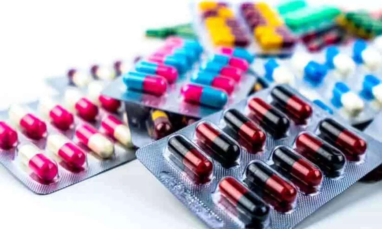 ലൈസൻസില്ലാതെ ആന്‍റിബയോട്ടിക് വിൽപന: 1.28 ലക്ഷം രൂപയുടെ മരുന്നുകൾ പിടിച്ചെടുത്തു