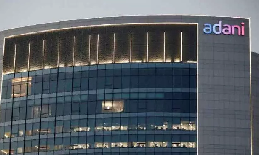 അദാനി ഗ്രൂപ്പുമായി ബന്ധമുണ്ടെന്ന് ആരോപണമുയർന്ന   310 മില്യൺ ഡോളർ സ്വിസ് അധികൃതർ മരവിപ്പിച്ചതായി ഹിൻഡൻബർഗ്