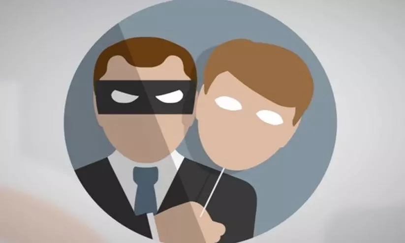 ഓൺലൈൻ മാധ്യമ പ്രവർത്തകൻ ചമഞ്ഞ്​ വയോധികയുടെ പണം തട്ടി