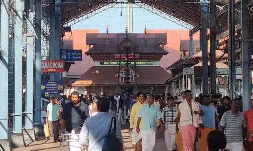 ഓണക്കാലത്ത് ഗുരുവായൂർ ക്ഷേത്രത്തിൽ ദർശനസമയം ഒരു മണിക്കൂർ കൂട്ടി
