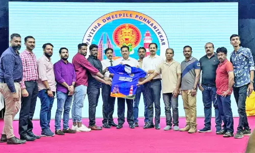 ജ​ഴ്സി പ്ര​കാ​ശ​നം