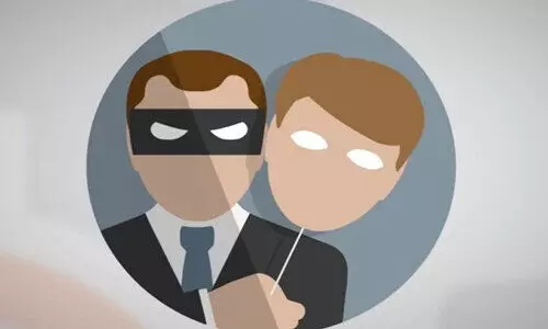 ഓൺലൈൻ മാധ്യമ പ്രവർത്തകൻ ചമഞ്ഞ്​ വയോധികയുടെ പണം തട്ടി