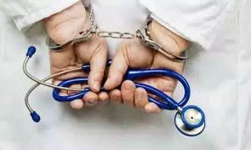 ഗർഭപാത്രം തകർന്ന് കുഞ്ഞ് മരിച്ചു; യുവതി അതി ഗുരുതരാവസ്ഥയിൽ -ഉള്ള്യേരിയിലെ സ്വകാര്യ ആശുപത്രിക്കെതിരെ ബന്ധുക്കൾ