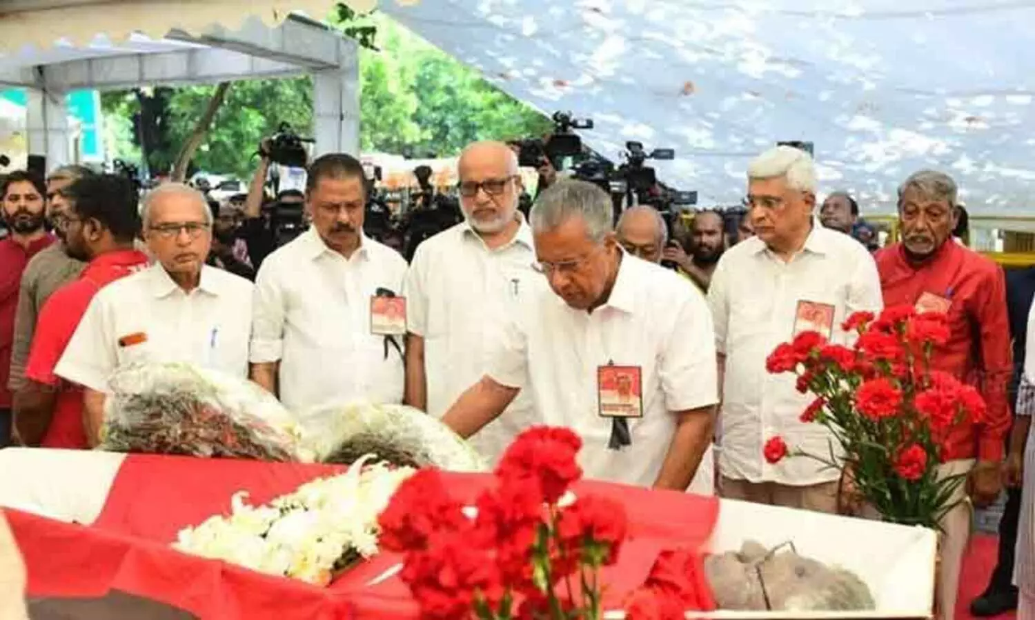 ലാൽ സലാം സഖാവെ...യെച്ചൂരിക്ക് വിട നൽകി രാജ്യം