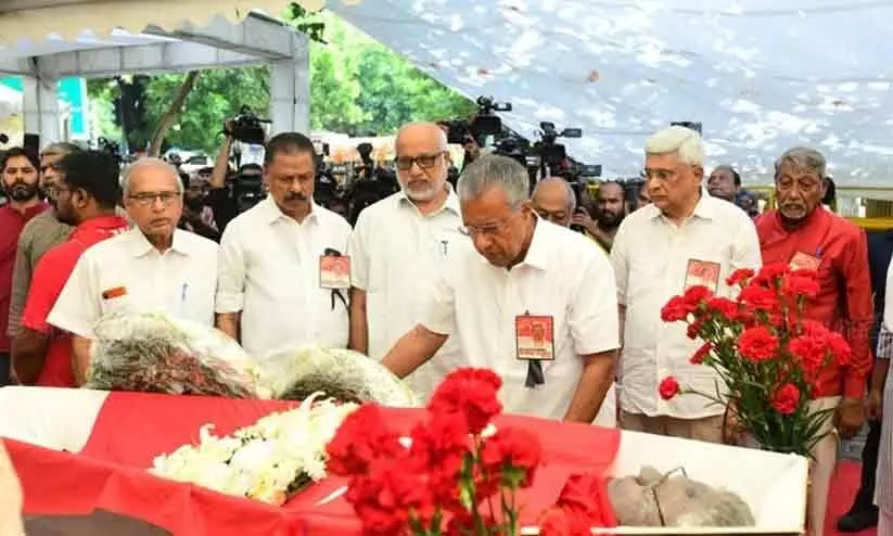 ലാൽ സലാം സഖാവെ...യെച്ചൂരിക്ക് വിട നൽകി രാജ്യം