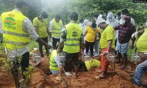 ഉരുൾദുരന്തം: ആളുമാറി ഖബറടക്കിയ മൃതദേഹം പുറത്തെടുത്ത് വീണ്ടും സംസ്കരിച്ചു