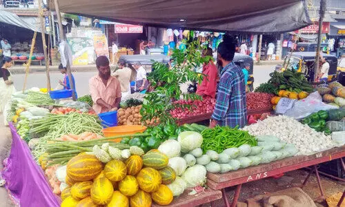 Roadside vegetable market