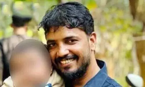 കാ​റിടിച്ച് 20 മി​നി​റ്റോ​ളം റോ​ഡ​രി​കി​ൽ കി​ട​ന്ന യുവാവ് മ​രി​ച്ചു; നി​ർ​ത്താ​തെ പോ​യ കാർ വീട്ടുമുറ്റത്ത്നിന്ന് പിടികൂടി