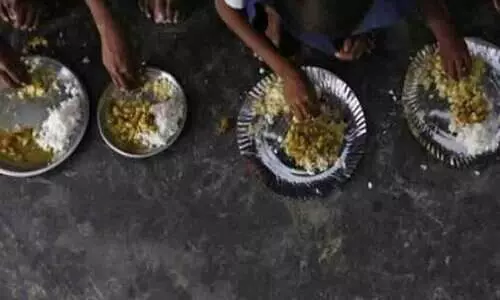 ജാര്‍ഖണ്ഡിൽ സര്‍ക്കാര്‍ സ്‌കൂളില്‍ വിതരണം ചെയ്ത ഭക്ഷണത്തിൽ ചത്ത ഓന്ത്