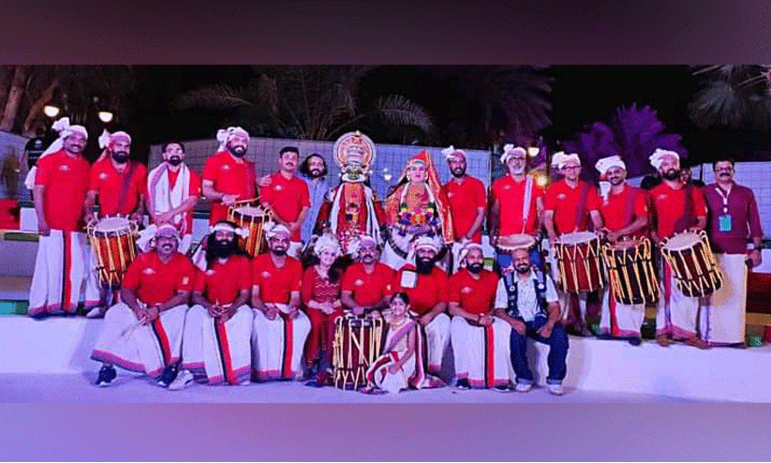 പ്രവാസോണത്തി​ന്റെ പഞ്ചാരിമേളം