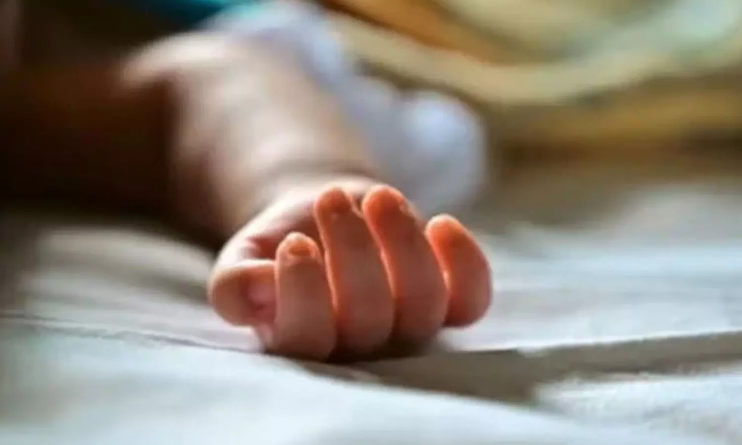 ഒരു വയസുകാരി ബക്കറ്റിലെ വെള്ളത്തിൽ വീണ് മരിച്ചു