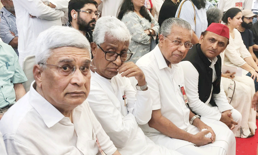 ചോദ്യം ബാക്കി, ശൂന്യത ആര് നികത്തും?