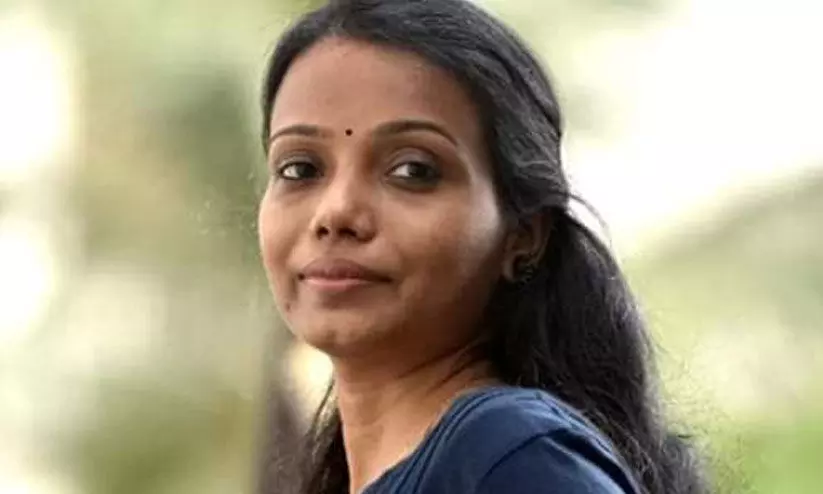 ജനയുഗം തിരുവനന്തപുരം ബ്യൂറോ ചീഫ് പി.എസ്. രശ്മി അന്തരിച്ചു ജനയുഗം തിരുവനന്തപുരം ബ്യൂറോ ചീഫ് പി.എസ്. രശ്മി അന്തരിച്ചു