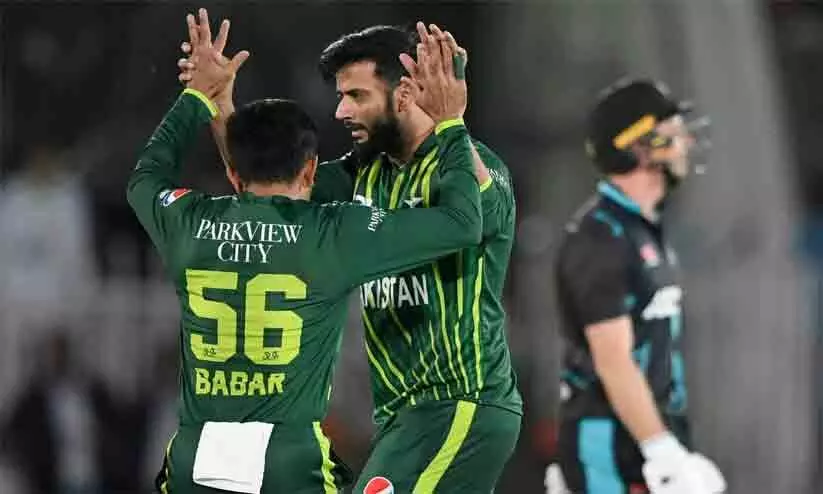 ഞാൻ മാത്രമല്ല മുഴുവൻ പാകിസ്താൻ ടീമും ഞെട്ടിപ്പോയി; ബാബറിന്റെ മടങ്ങിവരവിനെ കുറിച്ച് സഹതാരം ഞാൻ മാത്രമല്ല മുഴുവൻ പാകിസ്താൻ ടീമും ഞെട്ടിപ്പോയി; ബാബറിന്റെ മടങ്ങിവരവിനെ കുറിച്ച് സഹതാരം